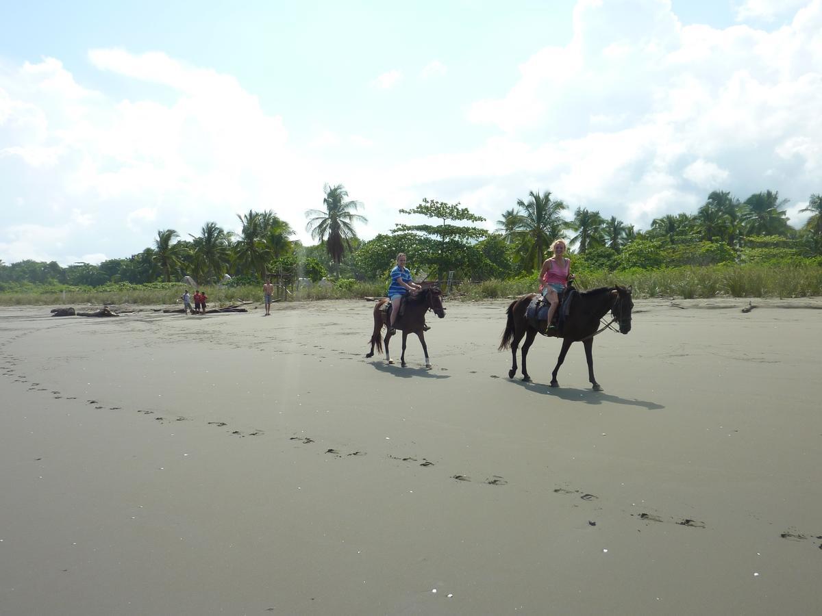 Hostal Pachamama Isla de Canas Екстер'єр фото