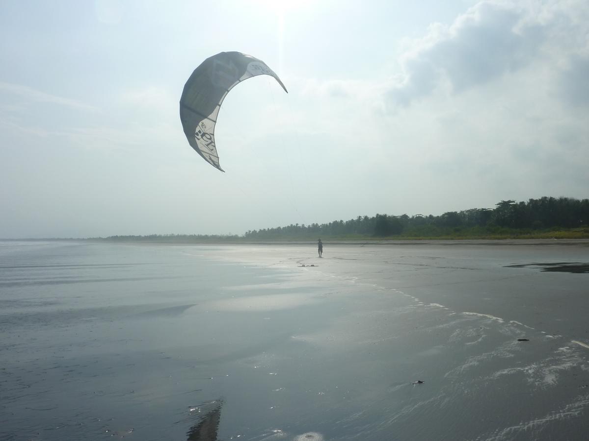 Hostal Pachamama Isla de Canas Екстер'єр фото